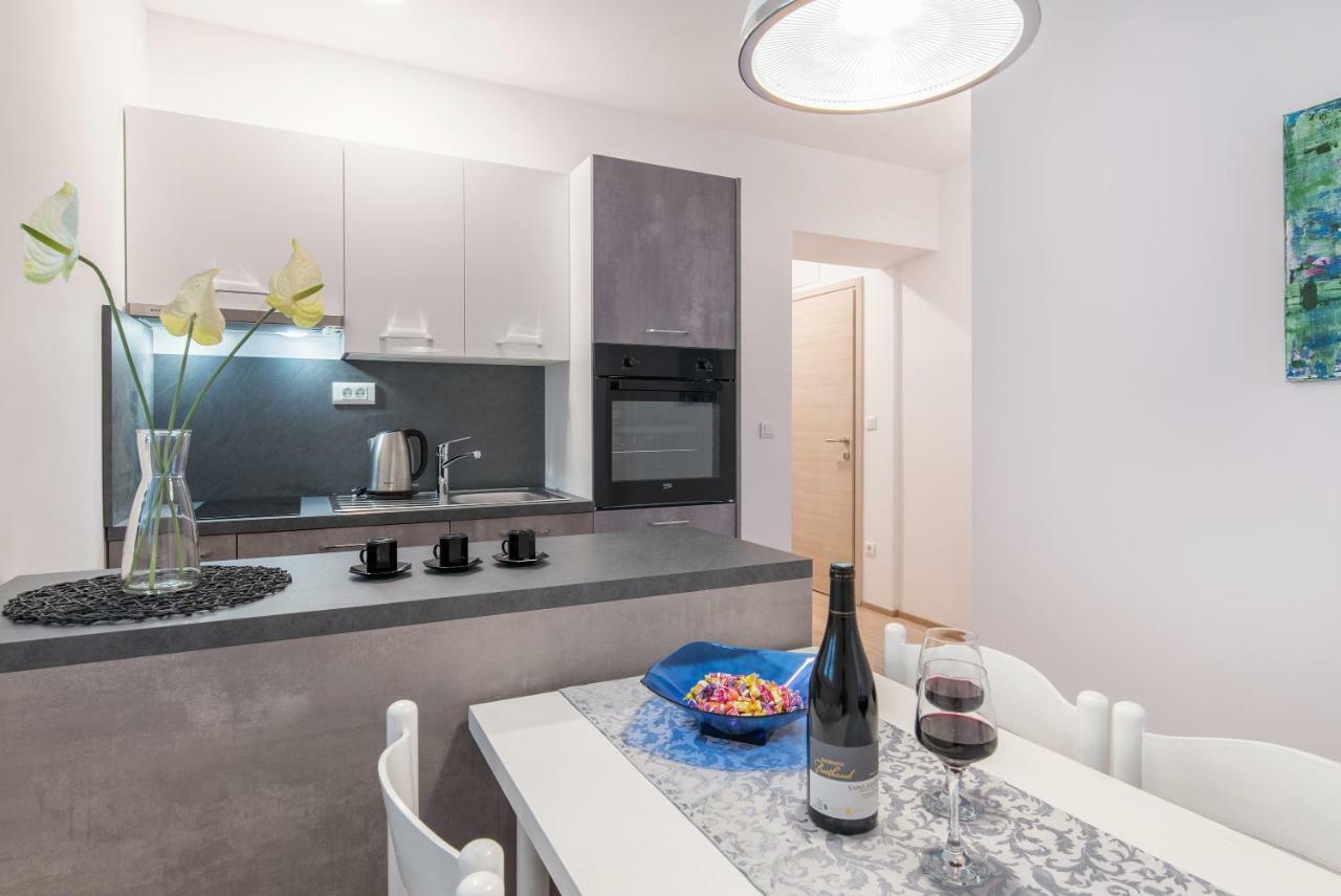 Beachfront Zanic Appartamento *