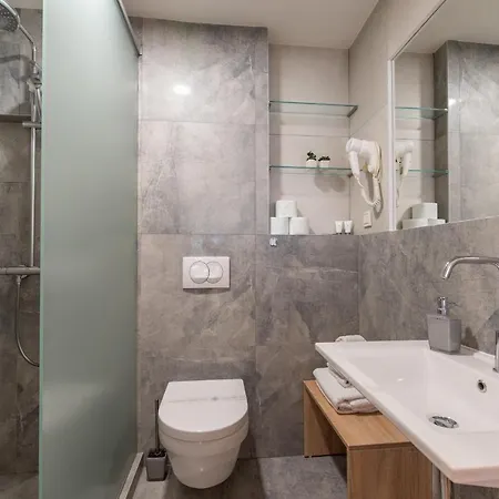Beachfront Apartments Zanic Podstrana Exterior photo