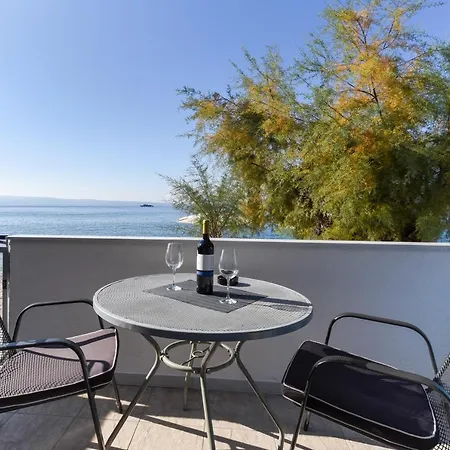 Beachfront Apartments Zanic Podstrana Exterior photo