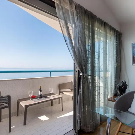 Beachfront Apartments Zanic Podstrana Exterior photo