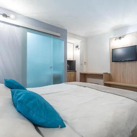 Beachfront Apartments Zanic Podstrana Exterior photo