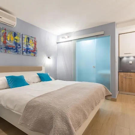 Beachfront Apartments Zanic Podstrana Exterior photo