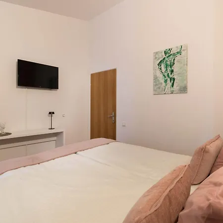 Beachfront Apartments Zanic Podstrana Room photo