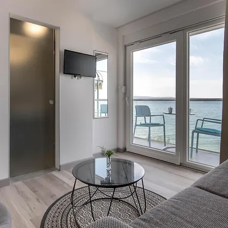 Beachfront Apartments Zanic Podstrana Exterior photo