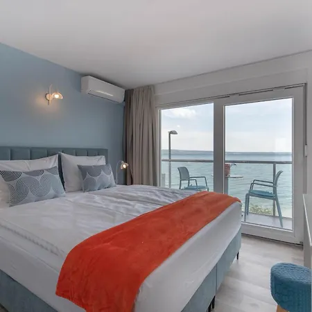 Beachfront Apartments Zanic Podstrana Exterior photo
