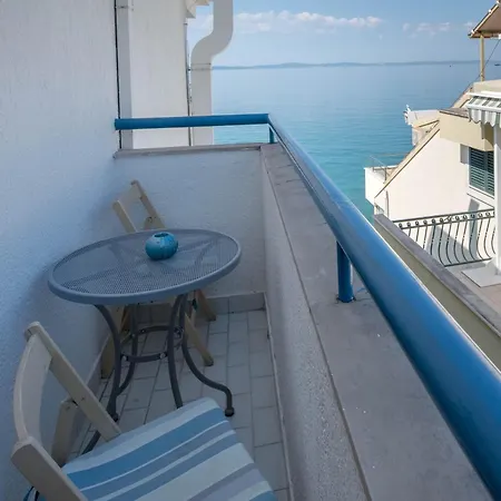 Beachfront Apartments Zanic Podstrana Room photo