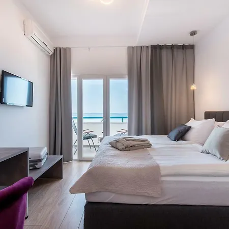 Beachfront Apartments Zanic Podstrana Exterior photo