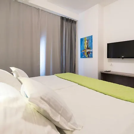 Beachfront Apartments Zanic Podstrana Exterior photo