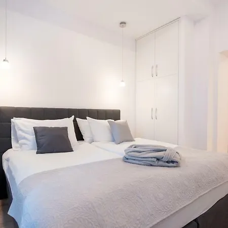 Beachfront Apartments Zanic Podstrana Exterior photo