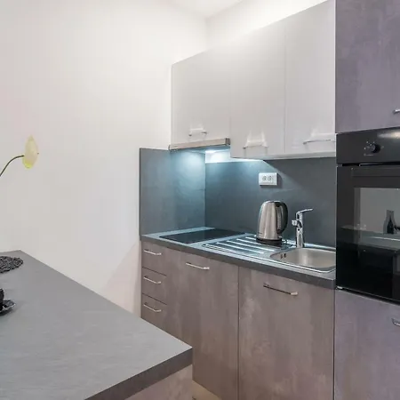 Beachfront Apartments Zanic Podstrana Exterior photo