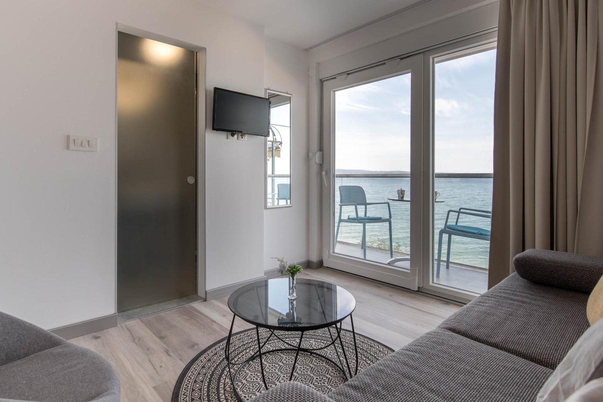 Beachfront Zanic * Podstrana