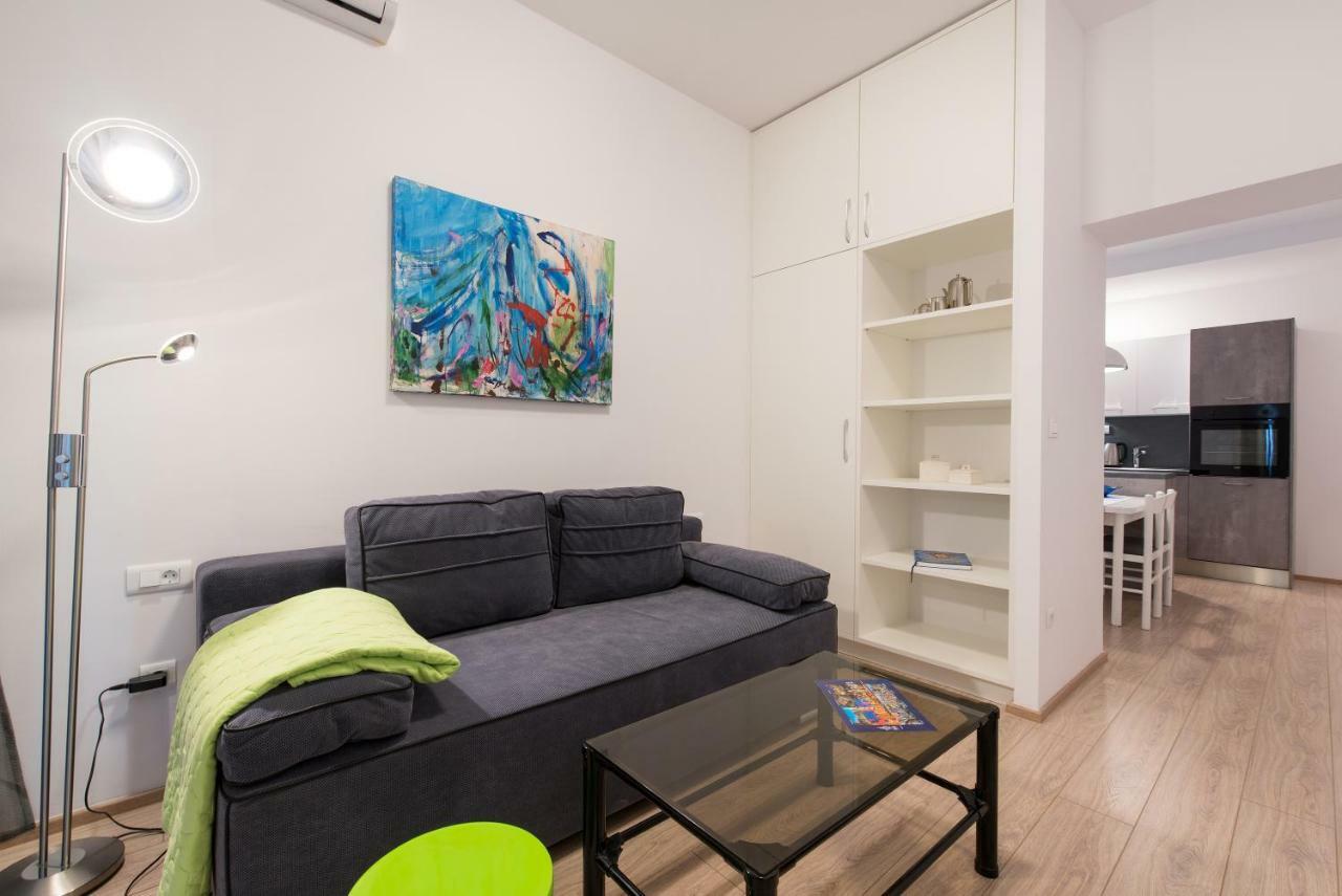 Beachfront Zanic Apartment *