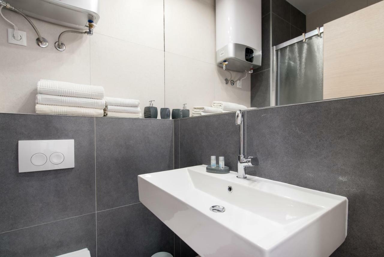 Beachfront Zanic Apartment Podstrana