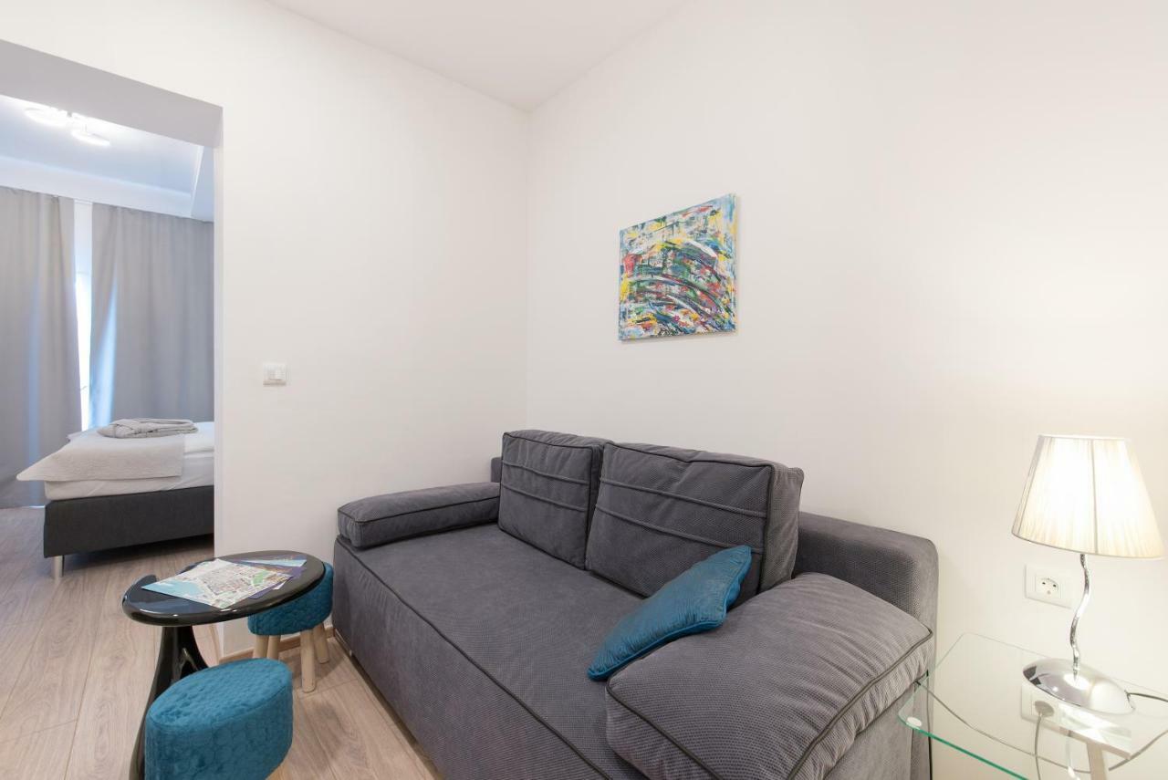 Apartment Beachfront Zanic Podstrana